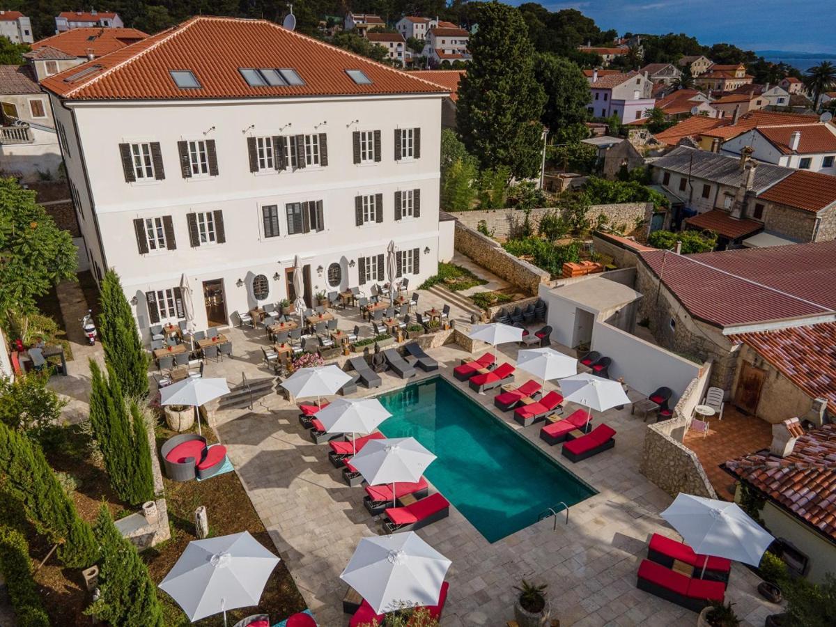 Dolphin Suites Велі-Лошинь Екстер'єр фото