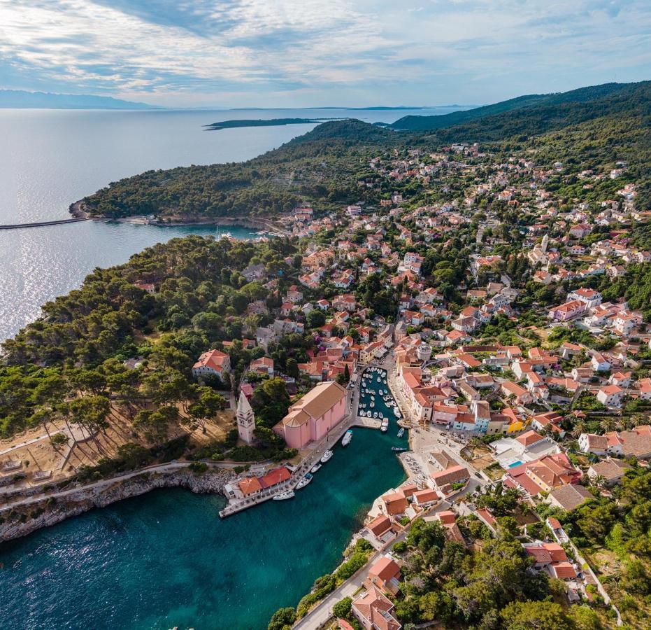 Dolphin Suites Велі-Лошинь Екстер'єр фото