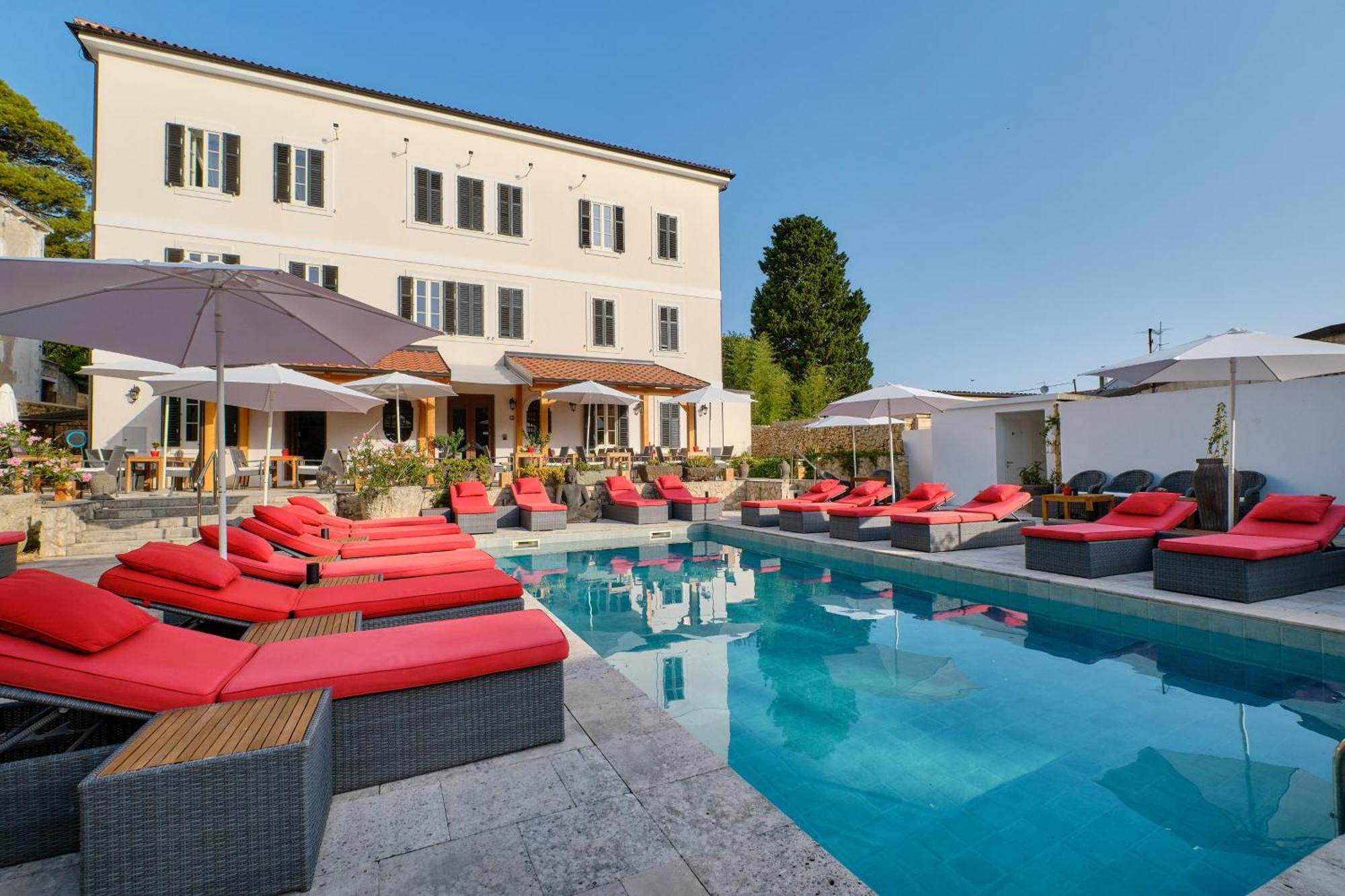Dolphin Suites Велі-Лошинь Екстер'єр фото