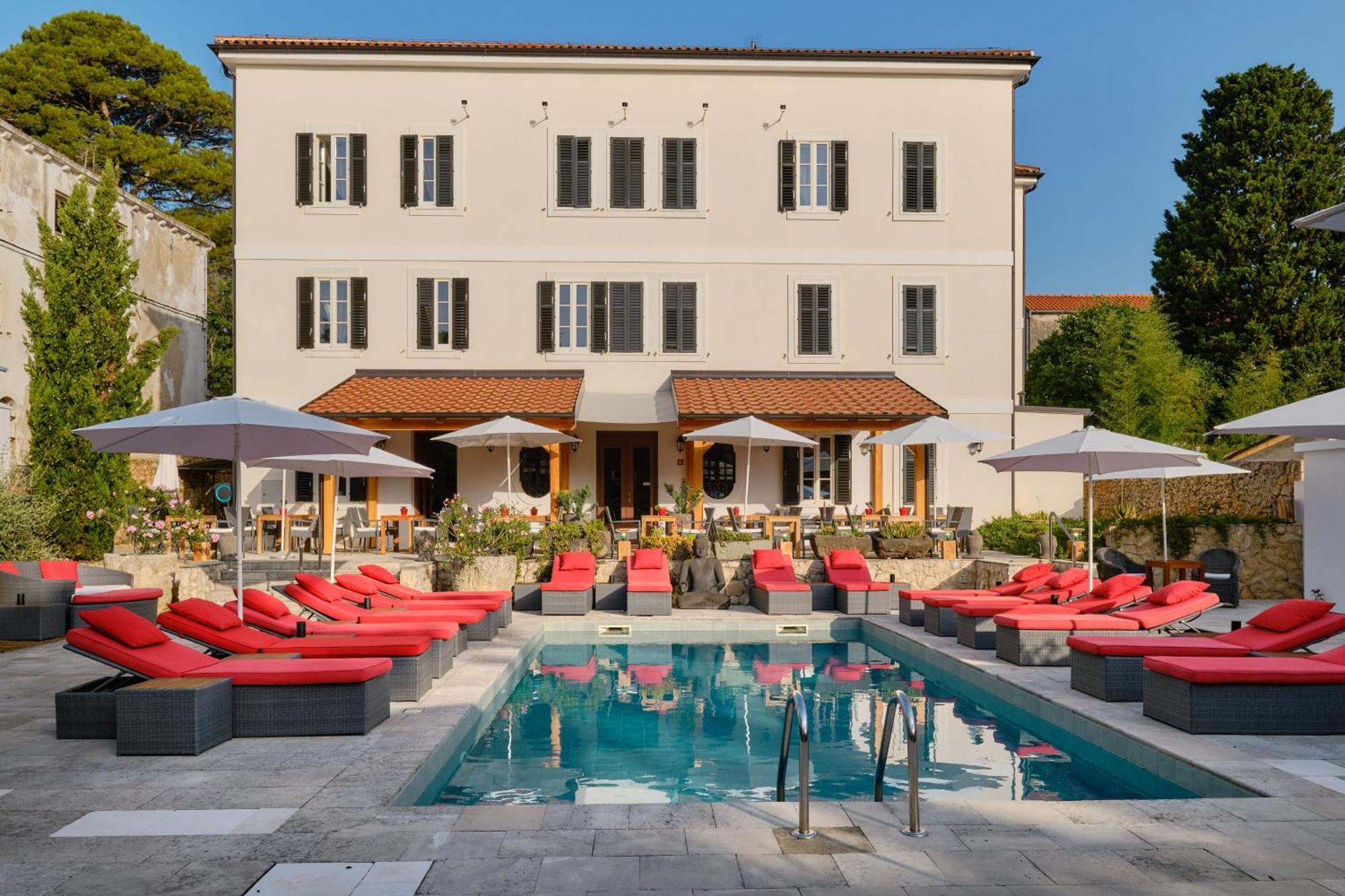 Dolphin Suites Велі-Лошинь Екстер'єр фото