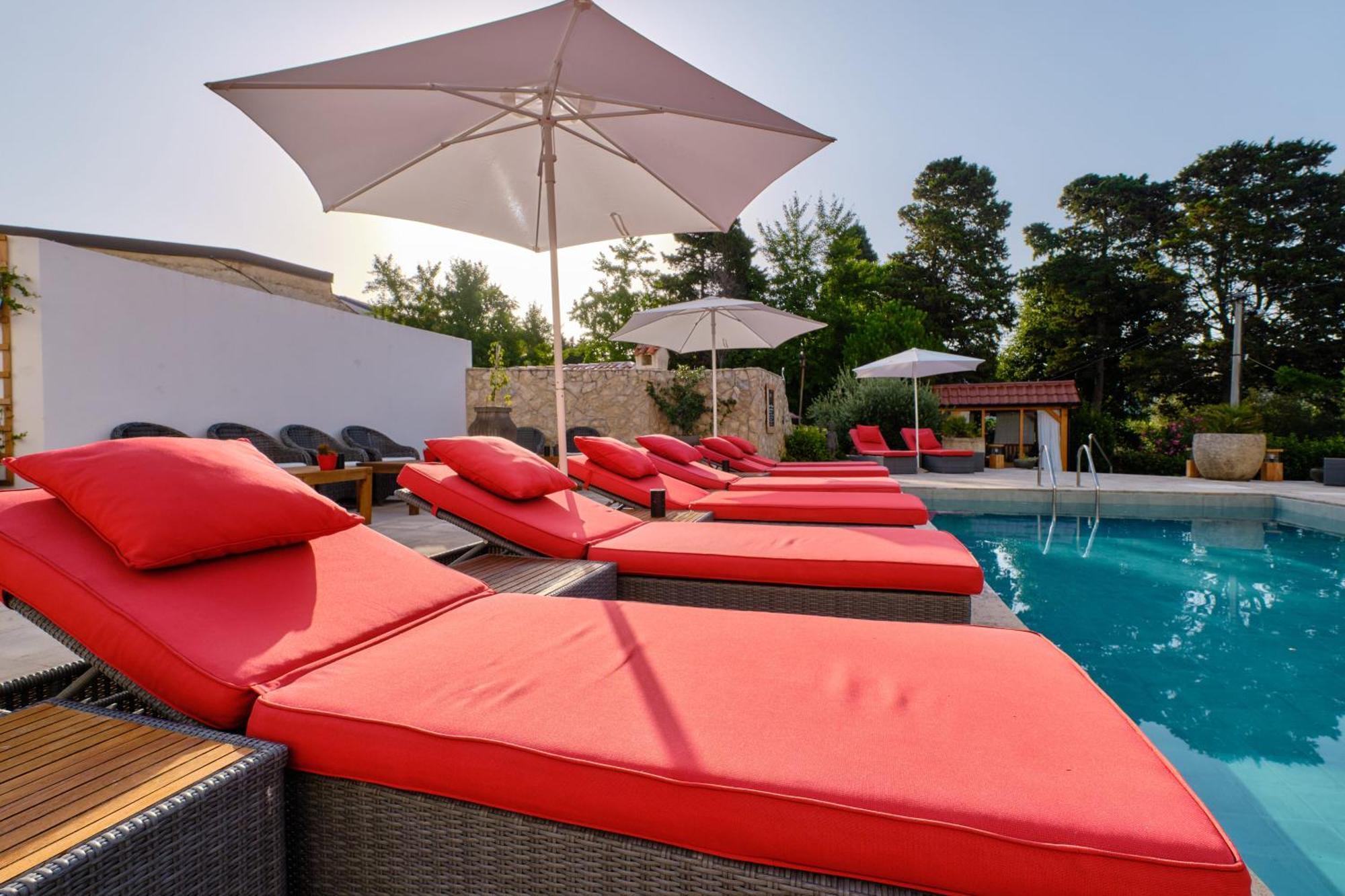 Dolphin Suites Велі-Лошинь Екстер'єр фото